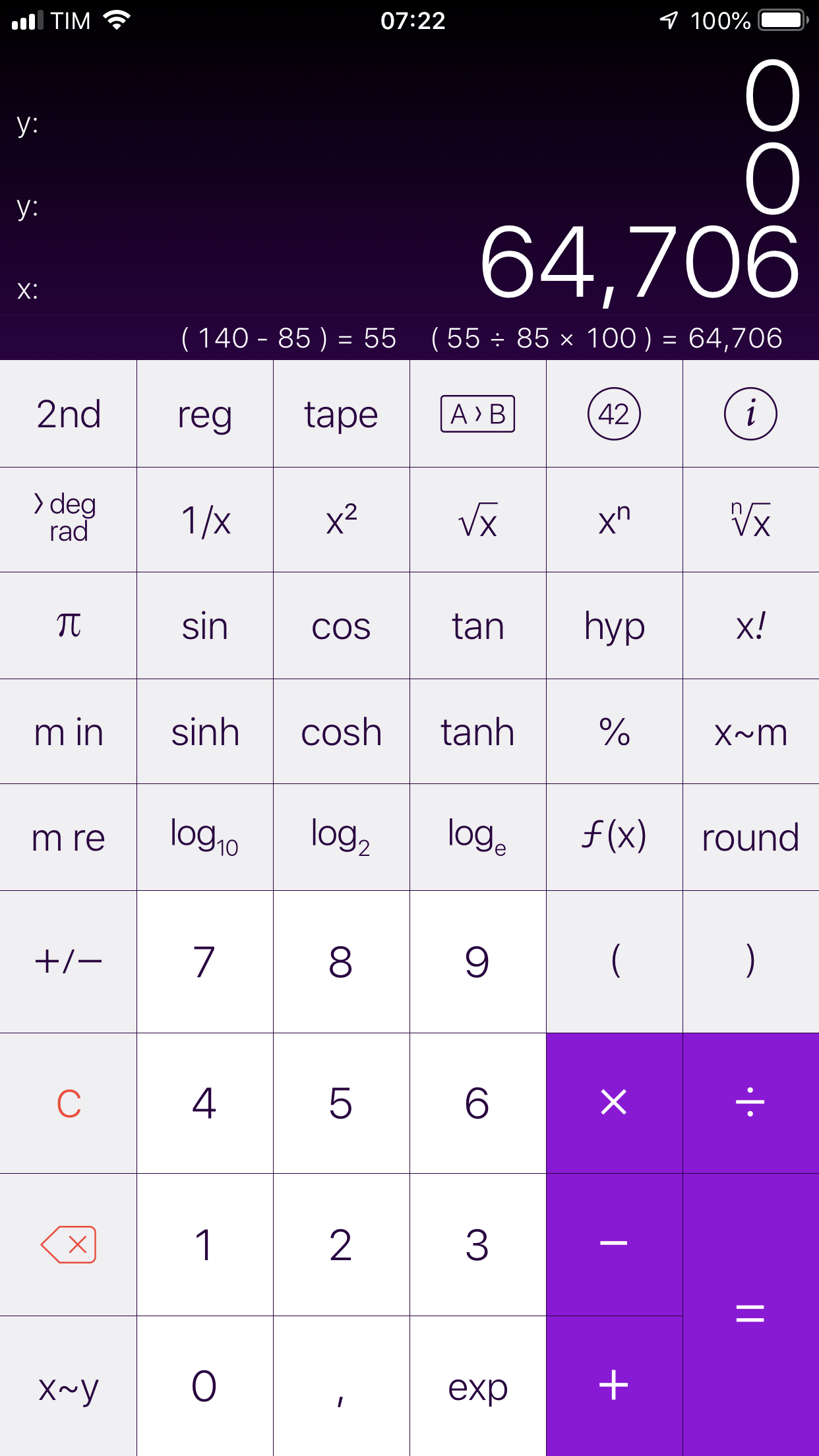 Captura de tela do aplicativo PCalc no iPhone, mostrando detalhes em roxo